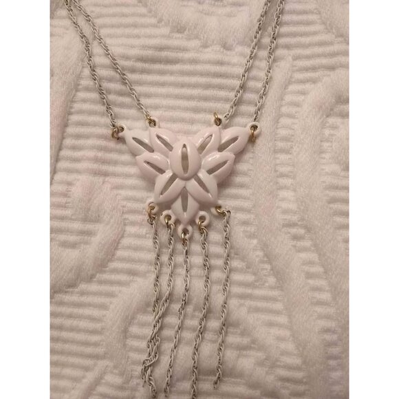 Vtg Crown Trifari Necklace white enamel on metal tassel butterfly floral READ - Picture 9 of 12